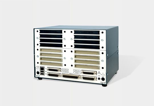 WK 260 PC Testgerät (Rückseite) - bestückt mit 8 Testmodulen